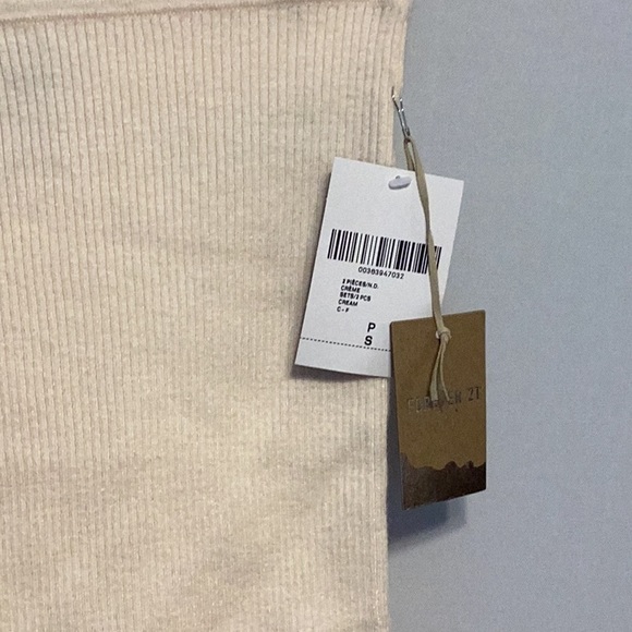 Forever 21 cream knit tube skirt size small - Picture 3 of 5